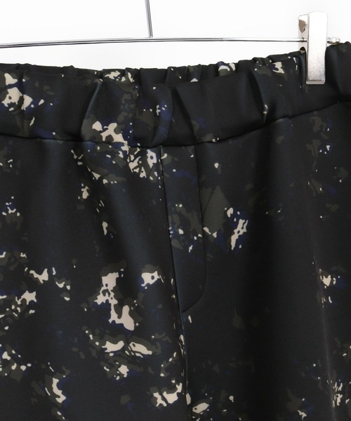 Jih Nunc(ジーヌンク)の「mp15257-総柄スプラッシュプリントワイドパンツ(JIH-R1214)(その他パンツ・メンズ・ブラウン/ブラック/ネイビー・L/M/S)」の4枚目の写真