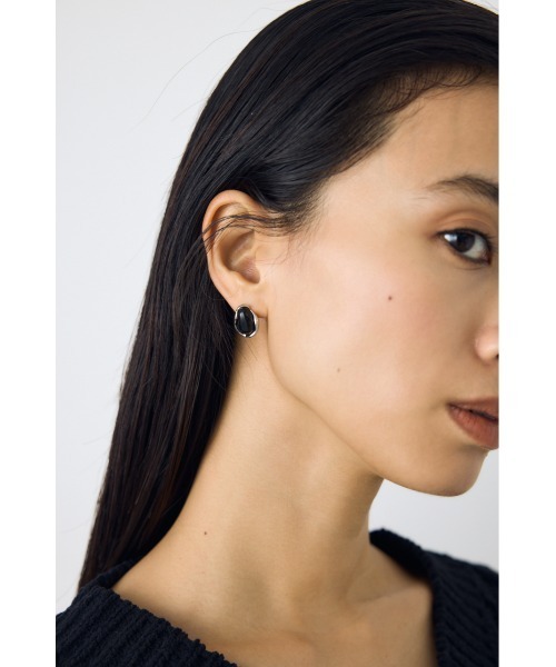 AZUL by moussy(アズールバイマウジー)の「ストーンピアス(ピアス(両耳用)・レディース・ブラック/クリア・FREE)」の3枚目の写真