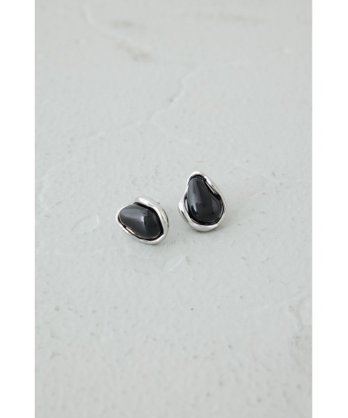 AZUL by moussy(アズールバイマウジー)の「ストーンピアス(ピアス(両耳用)・レディース・ブラック/クリア・FREE)」の6枚目の写真