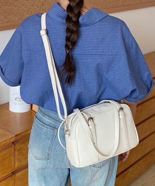 mebole(メボレ)の「square boston bag(ショルダーバッグ・レディース・ブラック/ホワイト/ブルー・FREE)」の8枚目の写真