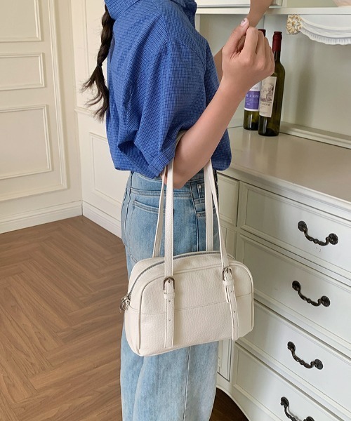 mebole(メボレ)の「square boston bag(ショルダーバッグ・レディース・ブラック/ホワイト/ブルー・FREE)」の10枚目の写真