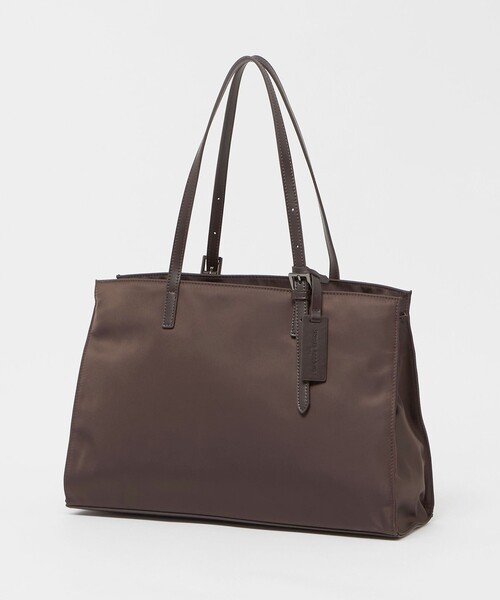 UNITED ARROWS(ユナイテッドアローズ)の「ナイロン スクエア トートバッグ(トートバッグ・レディース・ブラック/ダークブラウン・FREE)」の13枚目の写真