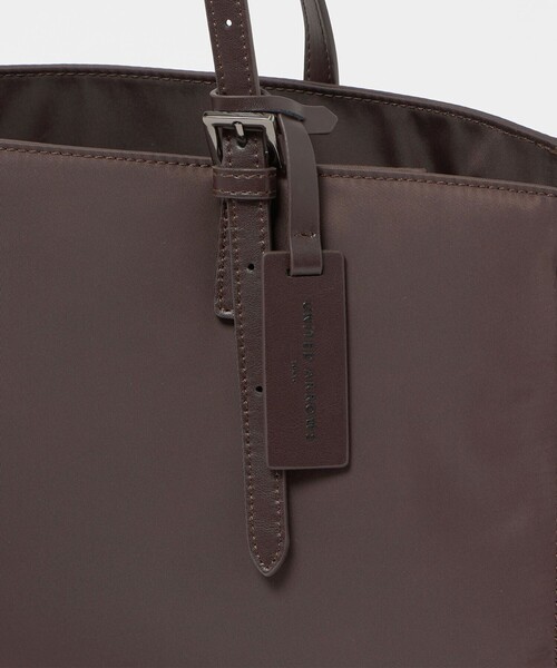 UNITED ARROWS(ユナイテッドアローズ)の「ナイロン スクエア トートバッグ(トートバッグ・レディース・ブラック/ダークブラウン・FREE)」の3枚目の写真