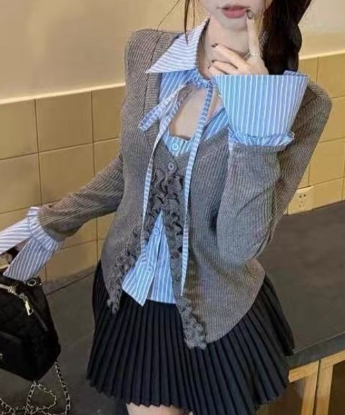 Achic(アシック)の「ストライプシャツレイヤード風フリルカーディガン(シャツ/ブラウス・レディース・グレー・M)」の12枚目の写真
