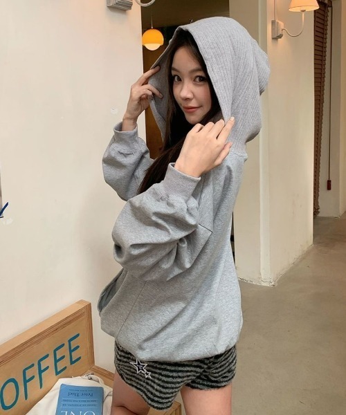 SHERU（シェル）の「【2WAY】オーバーサイズ リブ切替スウェット（スウェット・レディース・グレー・M）」の20枚目の写真