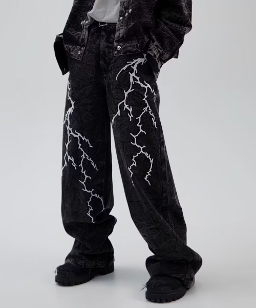 DOUBLE STEAL（ダブルスティール）の「DSサンダー刺繍ワイドデニムパンツ（デニムパンツ・メンズ・ブラック・X-LARGE/LARGE/MEDIUM/SMALL）」の2枚目の写真