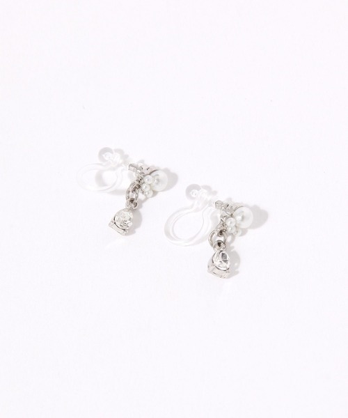 LAKOLE(ラコレ)の「オーバルビジュサガリノンホールイヤリング / 1068114(イヤリング・レディース・その他1/その他2・FREE)」の1枚目の写真
