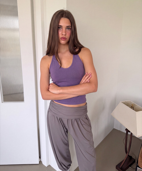 ASURA(アスラ)の「CURVE HALTER SLEEVELES (PURPLE)(Tシャツ/カットソー・レディース・その他・OS)」の2枚目の写真