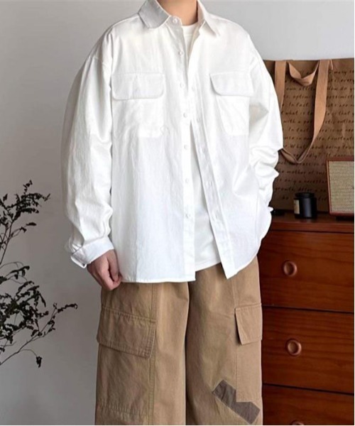DOUBLE STEAL(ダブルスティール)の「DSフラップポケットオーバーシャツ(シャツ/ブラウス・メンズ・ブルー/ホワイト・X-LARGE/LARGE/MEDIUM)」の2枚目の写真