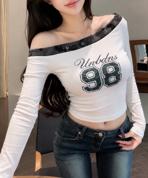 Riff(リフ)の「迷彩柄切替デザイントップス ショート丈(Tシャツ/カットソー・レディース・ホワイト・FREE)」の2枚目の写真