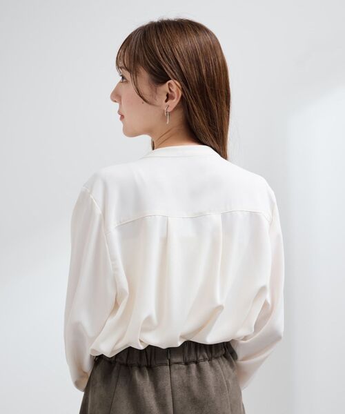COHINA(コヒナ)の「とろみフリルブラウス 【低身長・小柄女性】(シャツ/ブラウス・レディース・アイボリー/ピンクベージュ・ONE SIZE)」の5枚目の写真