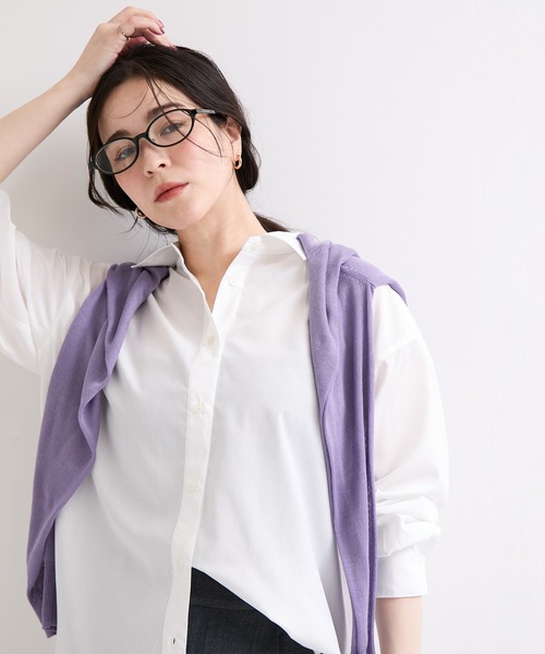 le cercle ADAM ET ROPE'(ルセルクルアダムエロペ)の「レギュラーカラーシャツ(シャツ/ブラウス・レディース・イエロー系その他2/ホワイト/サックスブルー・FREE)」の1枚目の写真