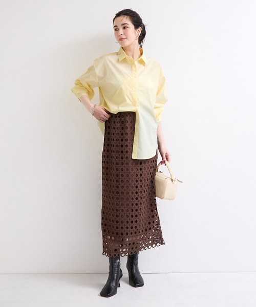 le cercle ADAM ET ROPE'(ルセルクルアダムエロペ)の「レギュラーカラーシャツ(シャツ/ブラウス・レディース・イエロー系その他2/ホワイト/サックスブルー・FREE)」の7枚目の写真