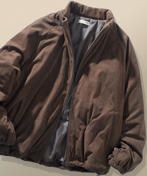 FREAK'S STORE(フリークスストア)の「限定展開 リラックスフィット コーデュロイ 中綿スタンドブルゾン(ブルゾン・メンズ・ブラック/ブラウン/チャコールグレー/ナチュラル・MEDIUM/LARGE/SMALL)」の5枚目の写真