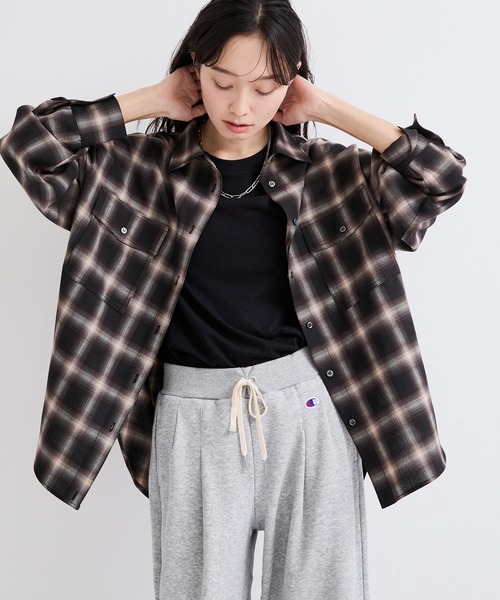 le cercle ADAM ET ROPE'(ルセルクルアダムエロペ)の「オンブレチェックシャツ(シャツ/ブラウス・レディース・ボルドー/ブラック系その他・FREE)」の1枚目の写真