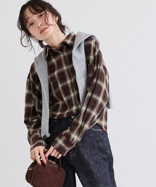le cercle ADAM ET ROPE'(ルセルクルアダムエロペ)の「オンブレチェックシャツ(シャツ/ブラウス・レディース・ボルドー/ブラック系その他・FREE)」の2枚目の写真