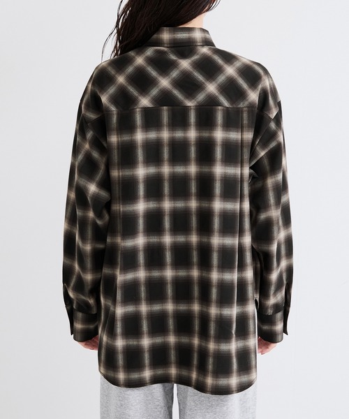 le cercle ADAM ET ROPE'(ルセルクルアダムエロペ)の「オンブレチェックシャツ(シャツ/ブラウス・レディース・ボルドー/ブラック系その他・FREE)」の13枚目の写真