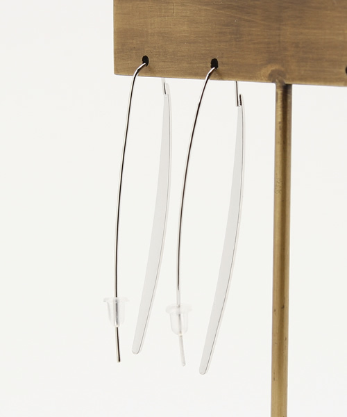 one after another NICE CLAUP(ワンアフターアナザーナイスクラップ)の「【ナイスクラップ】プレートピアス(ピアス(両耳用)・レディース・シルバー/ゴールド・FREE)」の4枚目の写真