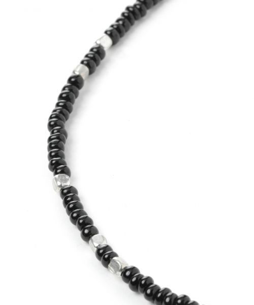 RAGEBLUE（レイジブルー）の「ランダムビーズネックレス/727601（ネックレス・メンズ・ライトブルー/ブラック/レッド・FREE）」の4枚目の写真