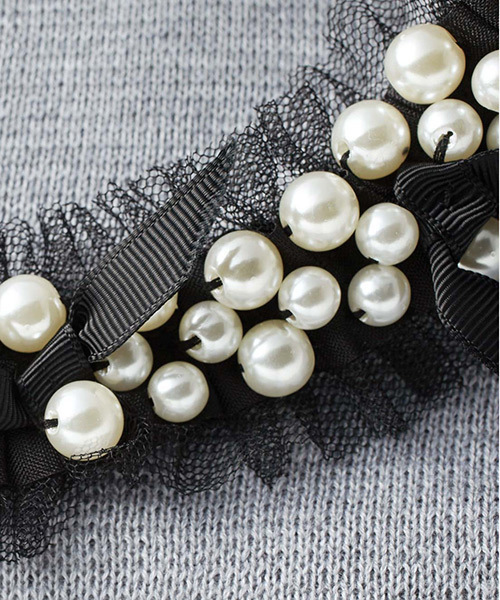 IEDIT（イディット）の「アクセいらずの華やかさ　ビジュー付きミラノリブカーディガン（カーディガン/ボレロ・レディース・グレー/ピンク/ブラック・MEDIUM/SMALL/XX-LARGE/LARGE/X-LARGE）」の6枚目の写真