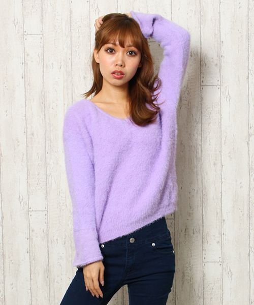 SpRay（スプレイ）の「シャギーＢＡＣＫスピンドルニット（ニット/セーター・レディース・ブラック/ワイン/ホワイト/キャメル/ラベンダー/イエロー・FREE）」の4枚目の写真