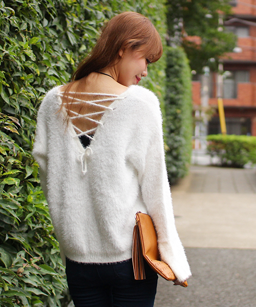 SpRay（スプレイ）の「シャギーＢＡＣＫスピンドルニット（ニット/セーター・レディース・ブラック/ワイン/ホワイト/キャメル/ラベンダー/イエロー・FREE）」の2枚目の写真