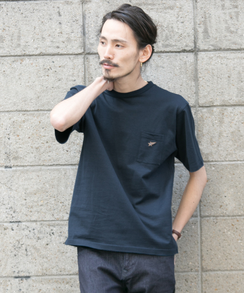 URBAN RESEARCH（アーバンリサーチ）の「UR ONE STAR T-SHIRTS（Tシャツ/カットソー・メンズ・カーキ/ブラック/ネイビー/キャメル/チャコールグレー/ホワイト・SMALL/MEDIUM/LARGE）」の6枚目の写真
