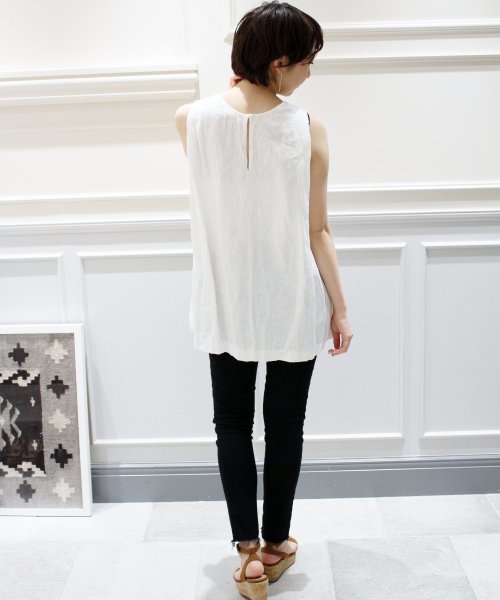 plage(プラージュ)の「Linen タックブラウス◆(シャツ/ブラウス・レディース・ホワイト/ベージュ・FREE)」の22枚目の写真