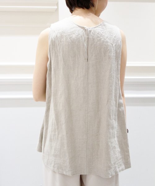 plage(プラージュ)の「Linen タックブラウス◆(シャツ/ブラウス・レディース・ホワイト/ベージュ・FREE)」の3枚目の写真