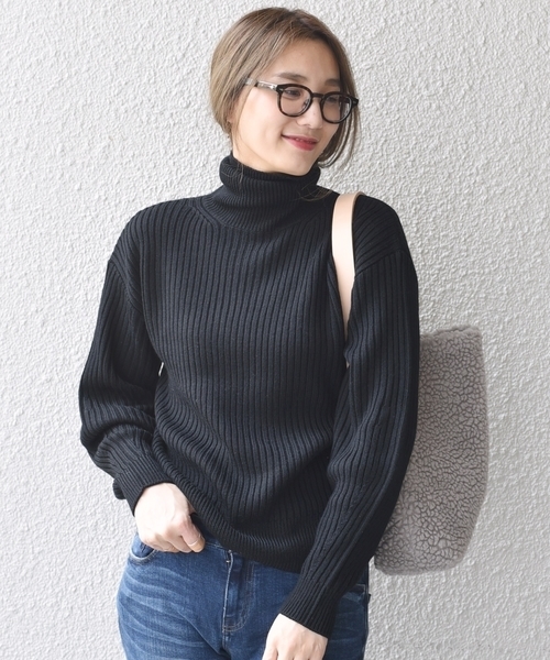 liflattie ships（リフラティ シップス）の「liflattie ships: リブ パフスリーブ タートルネック ニット ◇（ニット/セーター・レディース・オリーブ/オフホワイト/ブラック・MEDIUM/SMALL）」の2枚目の写真