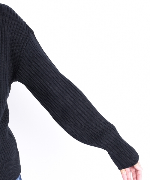 liflattie ships（リフラティ シップス）の「liflattie ships: リブ パフスリーブ タートルネック ニット ◇（ニット/セーター・レディース・オリーブ/オフホワイト/ブラック・MEDIUM/SMALL）」の9枚目の写真