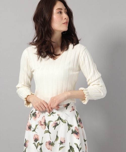 Andemiu（アンデミュウ）の「ワイドリブＶネックプルオーバー787748（ニット/セーター・レディース・ブラック/ホワイト/ピンク/グリーン・FREE）」の2枚目の写真