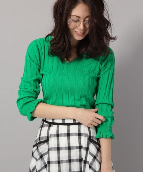 Andemiu（アンデミュウ）の「ワイドリブＶネックプルオーバー787748（ニット/セーター・レディース・ブラック/ホワイト/ピンク/グリーン・FREE）」の3枚目の写真