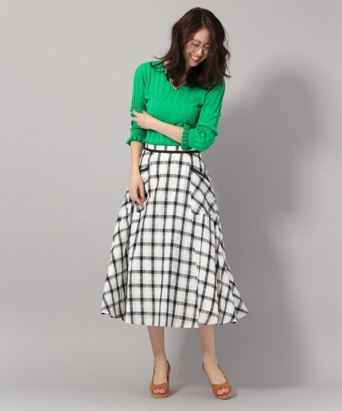 Andemiu（アンデミュウ）の「ワイドリブＶネックプルオーバー787748（ニット/セーター・レディース・ブラック/ホワイト/ピンク/グリーン・FREE）」の5枚目の写真