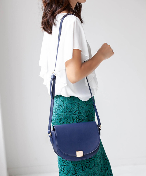 Edit Sheen（エディットシーン）の「セミサークルポシェット（ショルダーバッグ・レディース・ブラック/グレー/カーキ/ネイビー/レッド・FREE）」の5枚目の写真