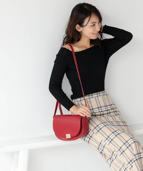 Edit Sheen（エディットシーン）の「セミサークルポシェット（ショルダーバッグ・レディース・ブラック/グレー/カーキ/ネイビー/レッド・FREE）」の10枚目の写真