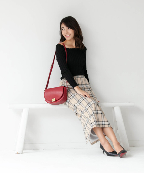 Edit Sheen（エディットシーン）の「セミサークルポシェット（ショルダーバッグ・レディース・ブラック/グレー/カーキ/ネイビー/レッド・FREE）」の11枚目の写真