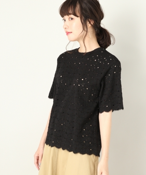 LOWRYS FARM(ローリーズファーム)の「レーススカラッププルオーバー 803447(Tシャツ/カットソー・レディース・オフホワイト/ブラック/カーキ・MEDIUM/LARGE)」の2枚目の写真