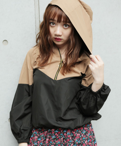 apres jour(アプレジュール)の「配色フードハーフジップ【ZOZOTOWN限定アイテム】(パーカー・レディース・ベージュ/レッド・フリー)」の9枚目の写真