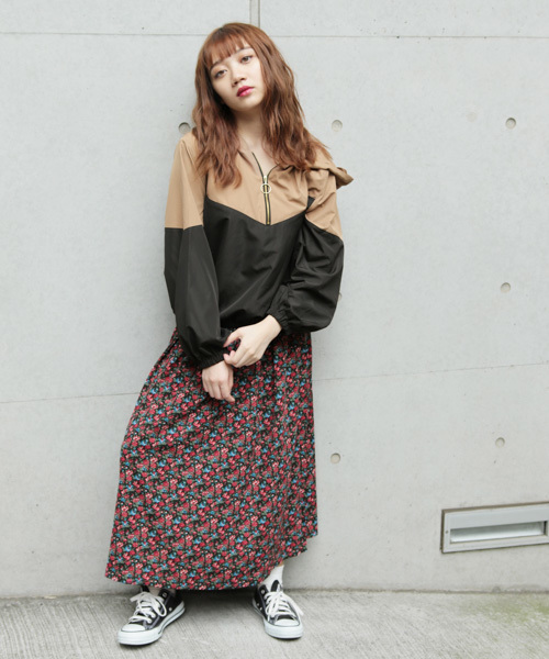 apres jour(アプレジュール)の「配色フードハーフジップ【ZOZOTOWN限定アイテム】(パーカー・レディース・ベージュ/レッド・フリー)」の12枚目の写真