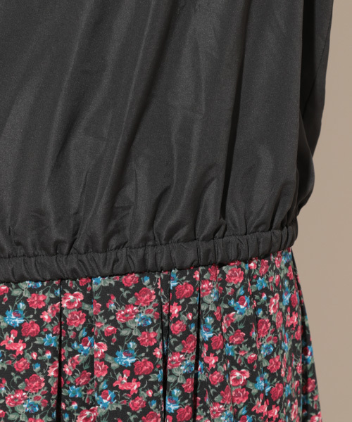 apres jour(アプレジュール)の「配色フードハーフジップ【ZOZOTOWN限定アイテム】(パーカー・レディース・ベージュ/レッド・フリー)」の16枚目の写真