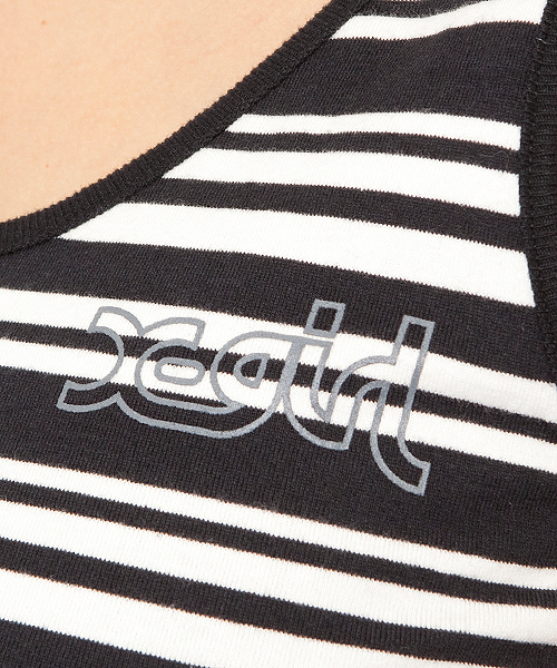X-girl(エックスガール)の「BASIC TANK TOP(タンクトップ・レディース・ホワイト/マルチ/ブラック/アッシュグレー/ネイビー・1/2)」の6枚目の写真