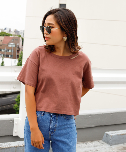 Shaggie シャギー の Shaggie ミニ丈カットアウトtシャツ Tシャツ カットソー Wear