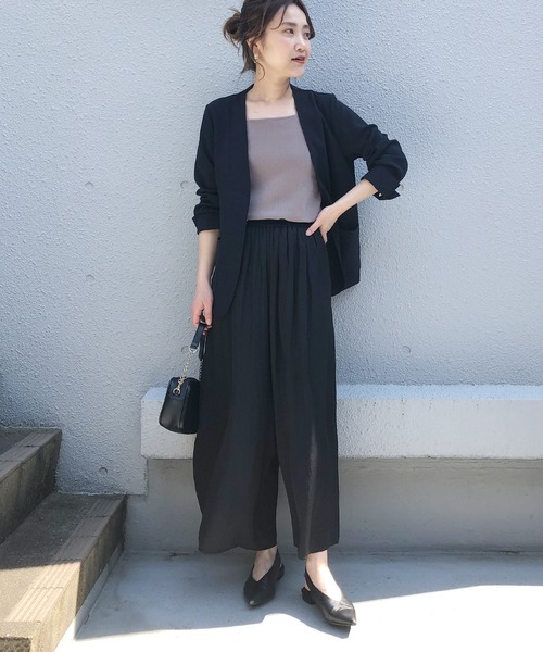 PICCIN(ピッチン)の「ゴム地スクエアネックタンクトップ(タンクトップ・レディース・ブラック/オフホワイト/ブルー/グリーン/グレイッシュベージュ・M)」の21枚目の写真
