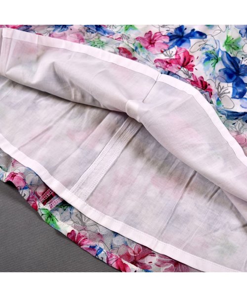 BeBe（ベベ）の「BeBe/カットドビーサマーフラワーワンピース（ワンピース・キッズ・ブルー・120/110/100/140/130/90）」の4枚目の写真