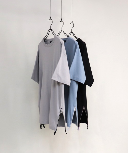 Confirm(コンファーム)の「Confirm / コンファーム サイドジップビッグシルエットTシャツ(Tシャツ/カットソー・メンズ・ブラック/グレー/サックスブルー・M/L)」の1枚目の写真