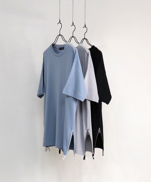 Confirm(コンファーム)の「Confirm / コンファーム サイドジップビッグシルエットTシャツ(Tシャツ/カットソー・メンズ・ブラック/グレー/サックスブルー・M/L)」の2枚目の写真