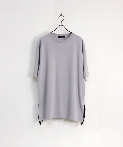 Confirm(コンファーム)の「Confirm / コンファーム サイドジップビッグシルエットTシャツ(Tシャツ/カットソー・メンズ・ブラック/グレー/サックスブルー・M/L)」の13枚目の写真