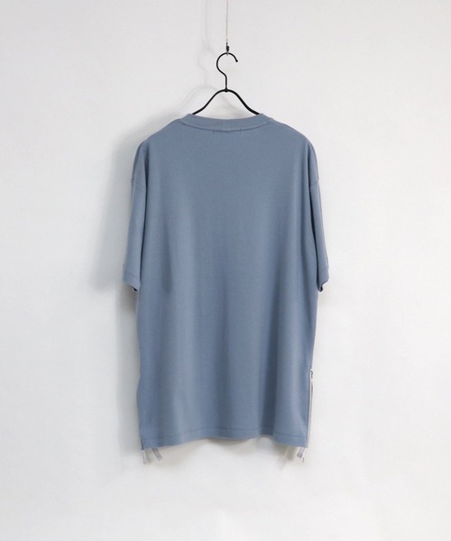 Confirm(コンファーム)の「Confirm / コンファーム サイドジップビッグシルエットTシャツ(Tシャツ/カットソー・メンズ・ブラック/グレー/サックスブルー・M/L)」の18枚目の写真