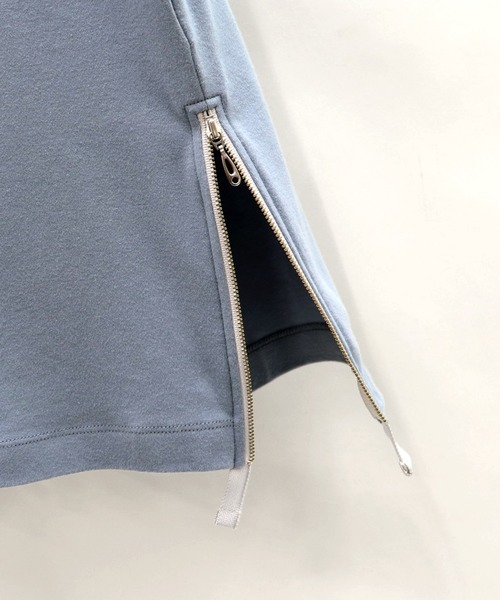 Confirm(コンファーム)の「Confirm / コンファーム サイドジップビッグシルエットTシャツ(Tシャツ/カットソー・メンズ・ブラック/グレー/サックスブルー・M/L)」の5枚目の写真